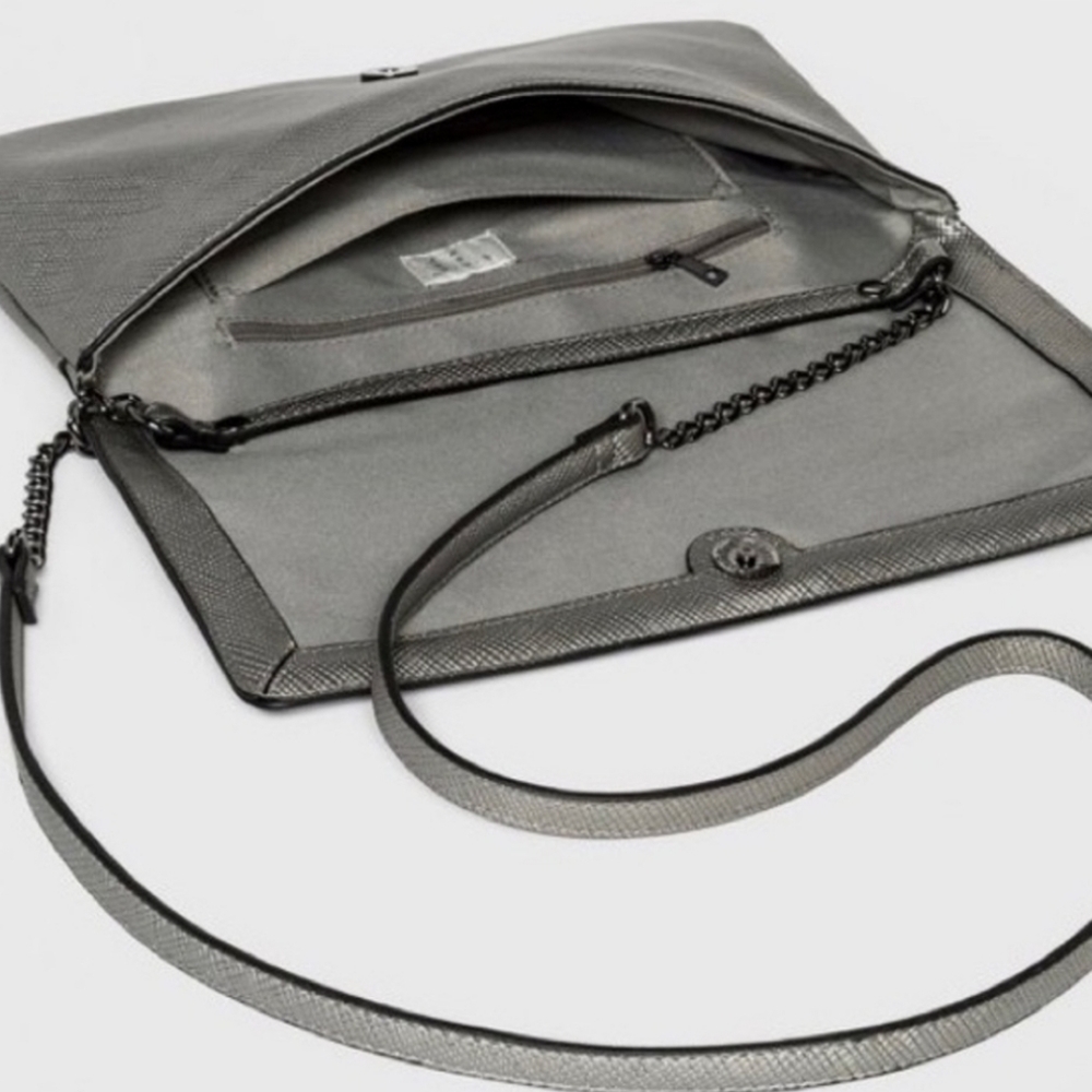 💥SOLD💥~A. new. day convertible clutch